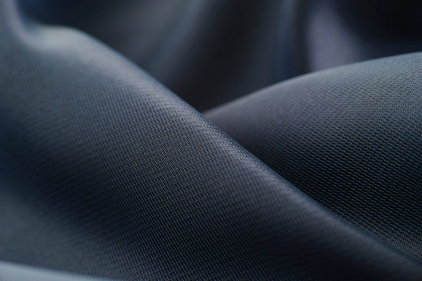 Material detail: elasticated textile